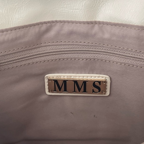 MMS Design Studio White Clutch with Intricate Cutouts - Picture 2 of 16